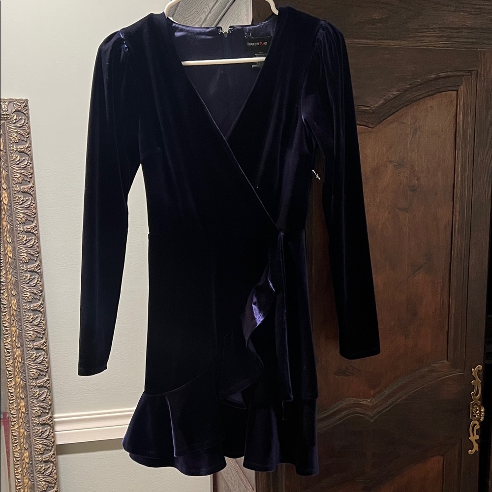 Bardot Deep Blue Velvet Long Sleeve Dress